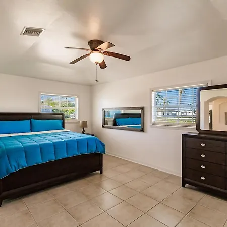 New! Dock Canal Family Home W/Pool & Gulf Access!